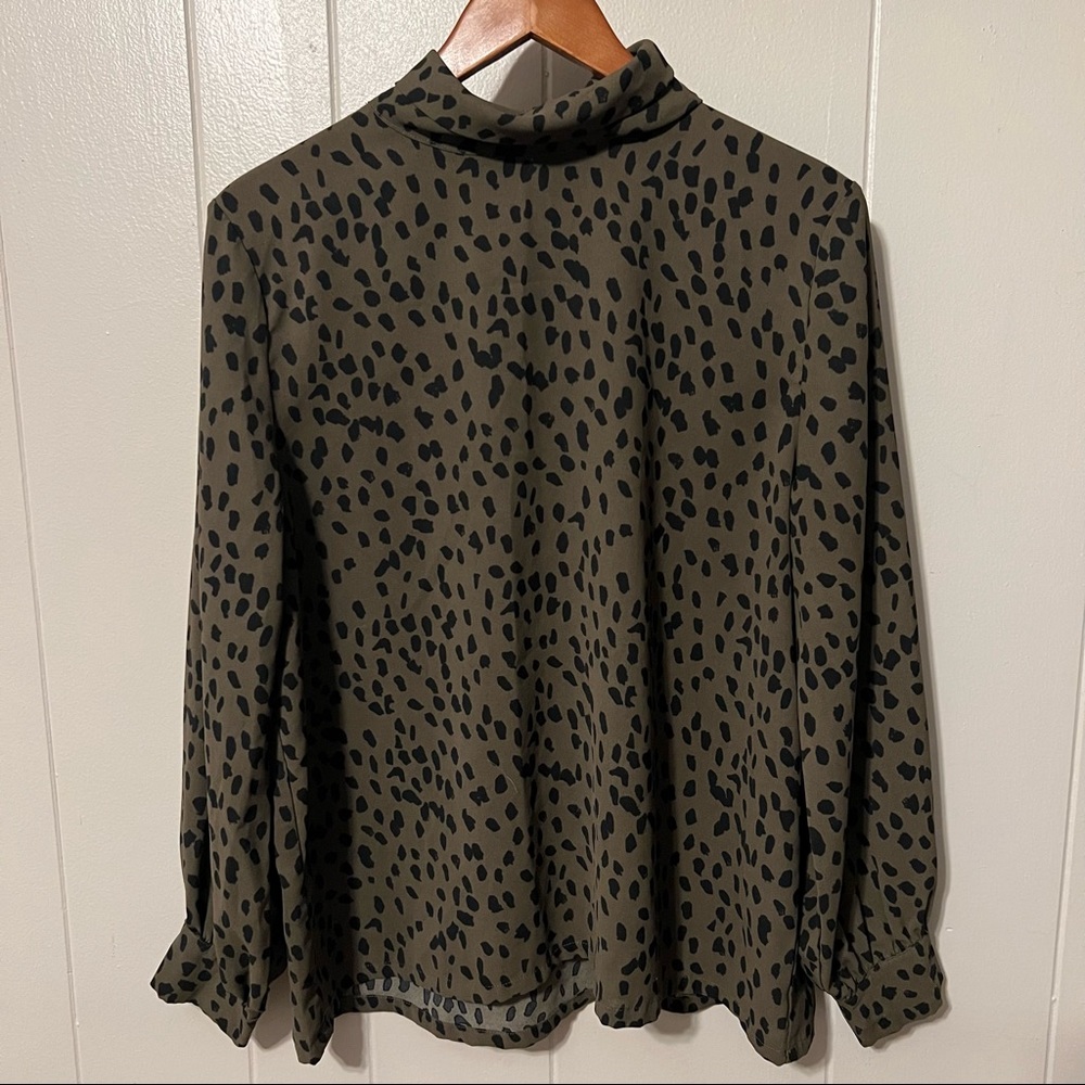Leopard Turtle Neck Blouse Size L